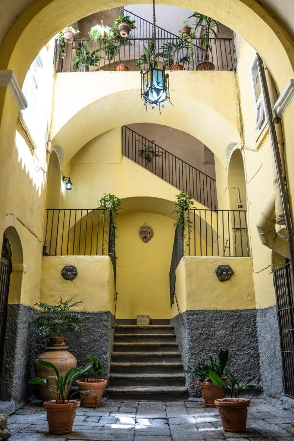 Palazzo Tranfo Al Duomo Accommodation Tropea Exterior foto