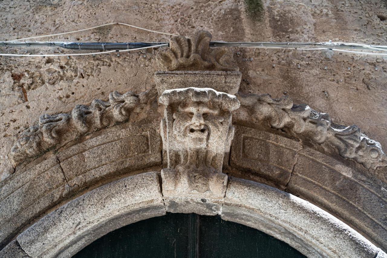 Palazzo Tranfo Al Duomo Accommodation Tropea Exterior foto